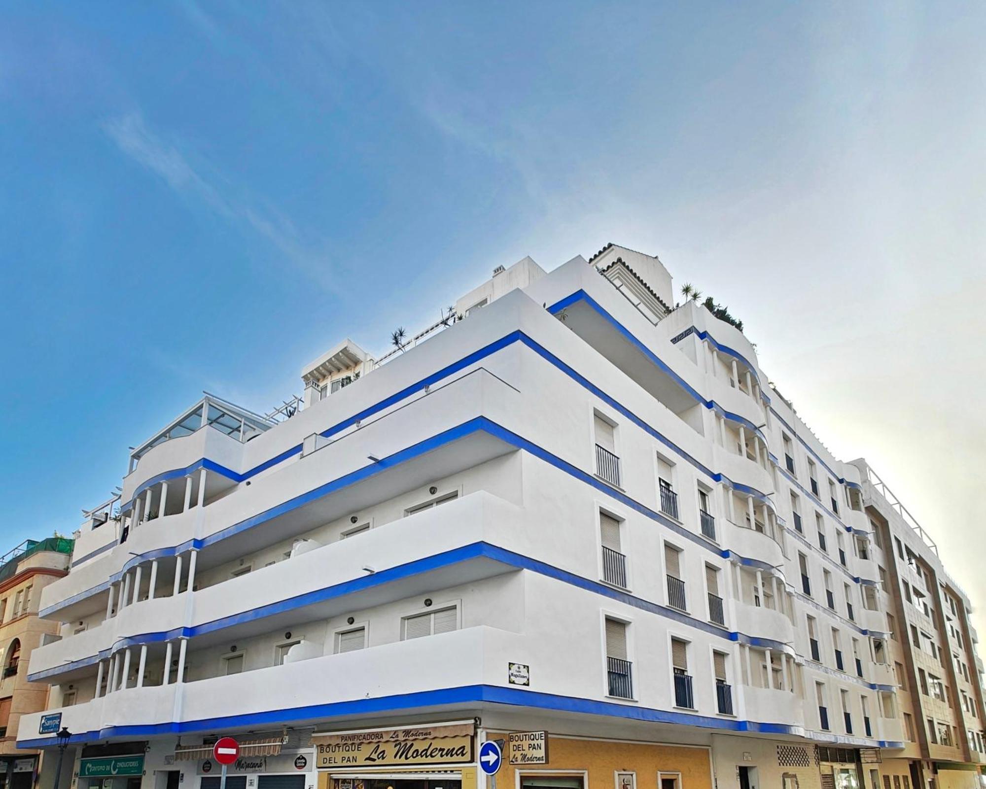 Moderno Piso Centrico 3 Habitaciones Junto Al Mar Y Parking Estepona Extérieur photo