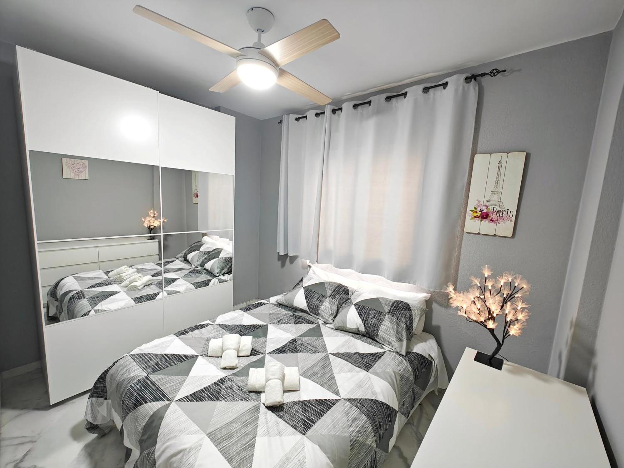 Moderno Piso Centrico 3 Habitaciones Junto Al Mar Y Parking Estepona Extérieur photo